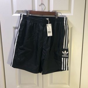 adidas Originals Lock Up Shorts. Size Large, NWT